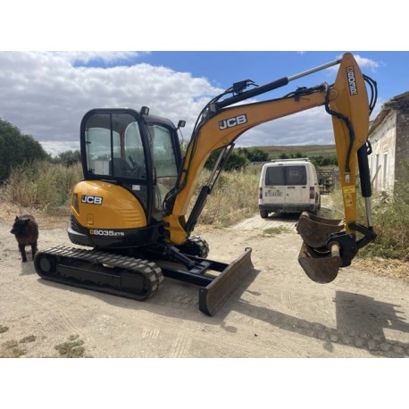 JCB 8035 - 2014 - 2800h - 3.5T - 2 Buckets