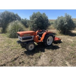 Kubota 3 cil, 20cv 4x4 capinadeira nova